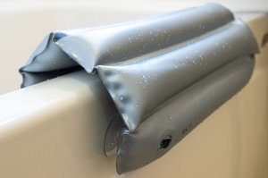 画像4: お風呂でリラックス モナミ業務用エアーマクラ 吸盤付 簡易包装 (4)