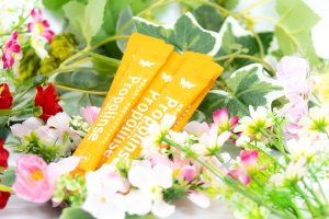 画像2: 口臭の元が見える!!新感覚マウスウオッシュ! 業務用 プロポリンス 12ml 100本 携帯に便利なステックタイプ 飲食店様のサービスに! (2)